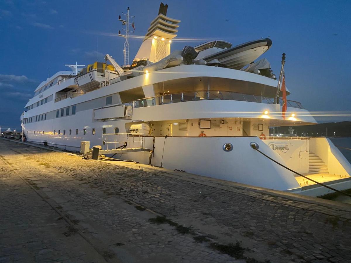 Мarelis Luxe Port Apartment 바르나 외부 사진